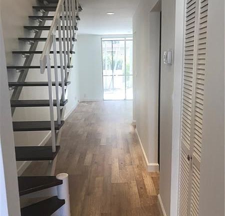 5th image of 672 Kensington Pl