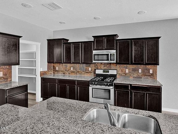 5th image of 7341 Autumn Sage Dr