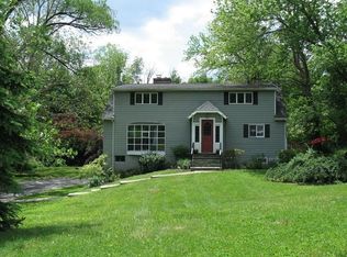 1 Meadowbrook Rd, Pleasantville, NY 10570