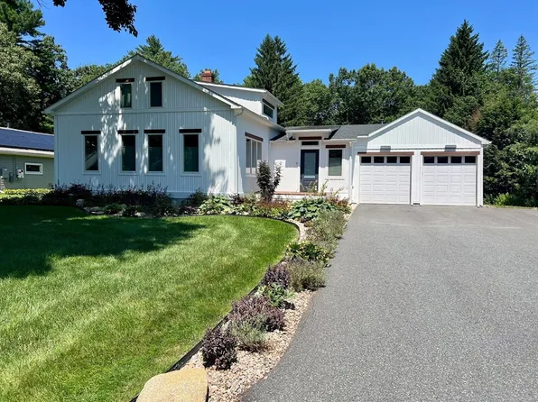103 Manchonis Rd, Wilbraham, MA 01095