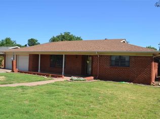 1526 Sweetbriar Dr, Wichita Falls, TX 76302
