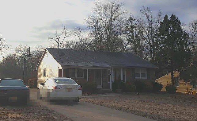 1st image of 221 Burlington Ave