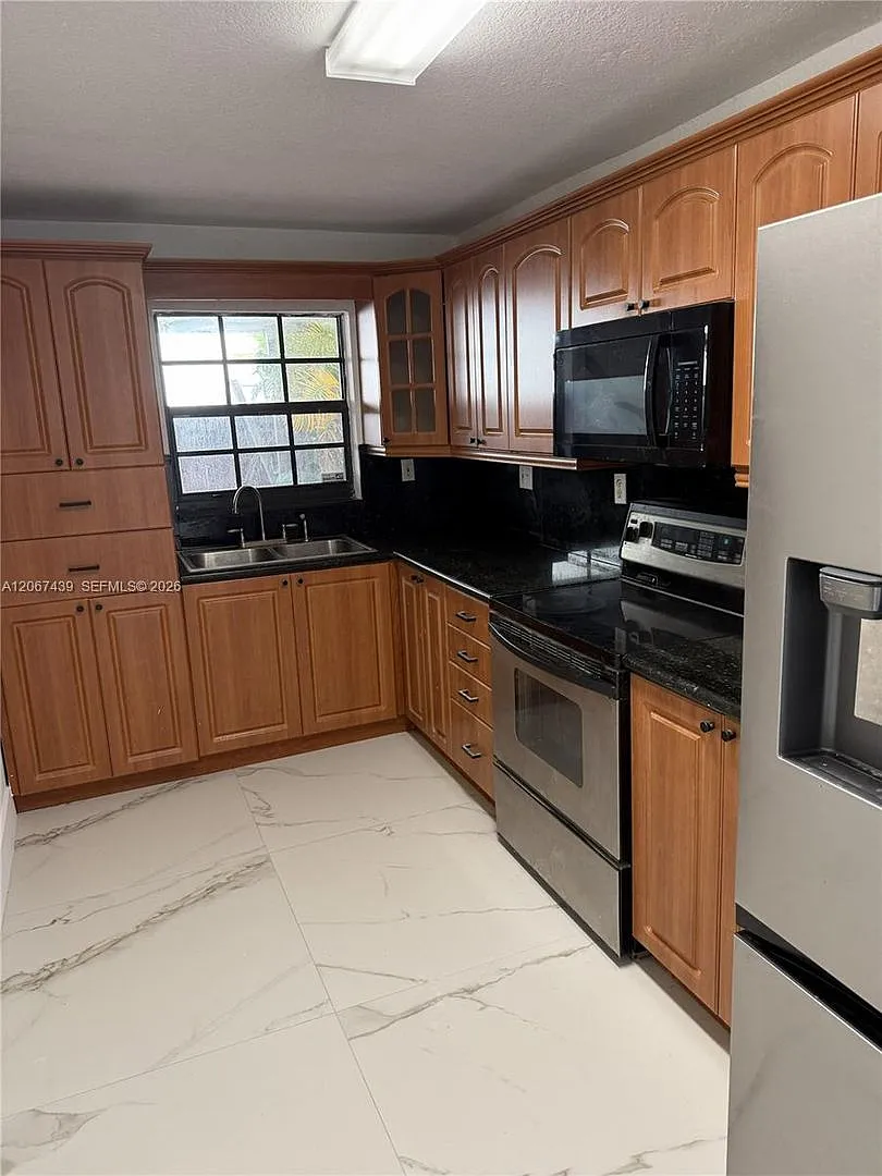 2424 SW 21st Terrace Main, Miami, FL 33145 - 3408 — Photo 1