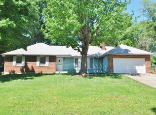 6048 Laurel Ave, Raytown, MO 64133