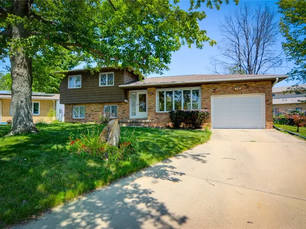 112 Bretton Ct, Decatur, IL 62521