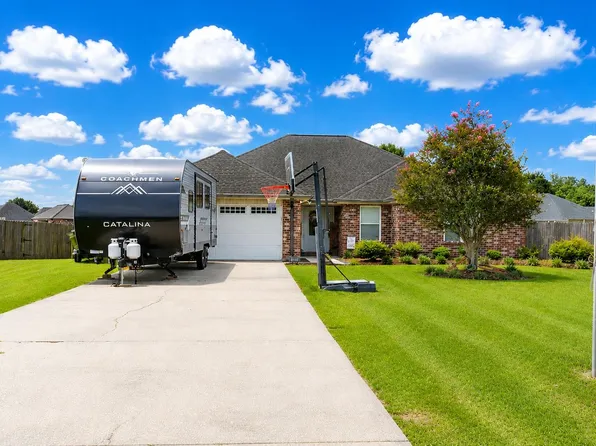100 Commanche Ct, Thibodaux, LA 70301