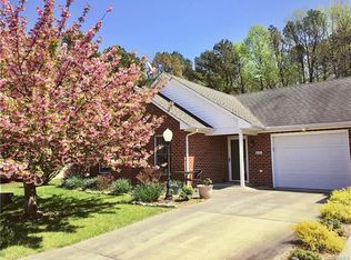 419 Cobblestone Dr, Hopewell, VA 23860