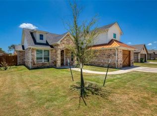 904 E 5th St, Springtown, TX 76082