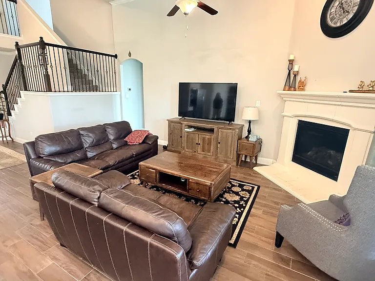 337 Prairie Ridge Ln — Photo 9