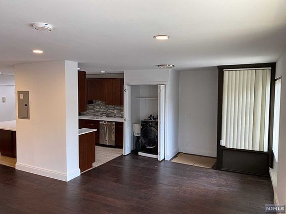 5th image of 1590 Anderson Ave Ph 2