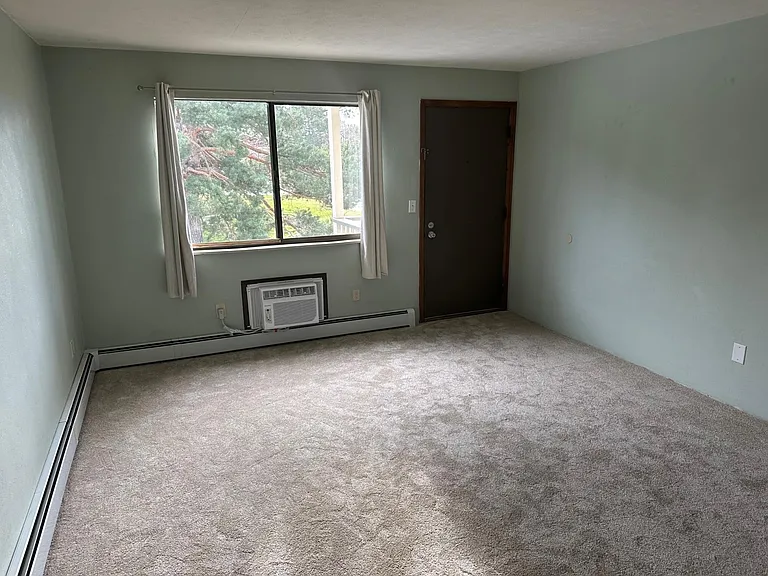 645 Manhattan Pl #207 — Photo 4