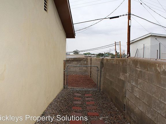 3rd image of 10157 Alder Dr NW