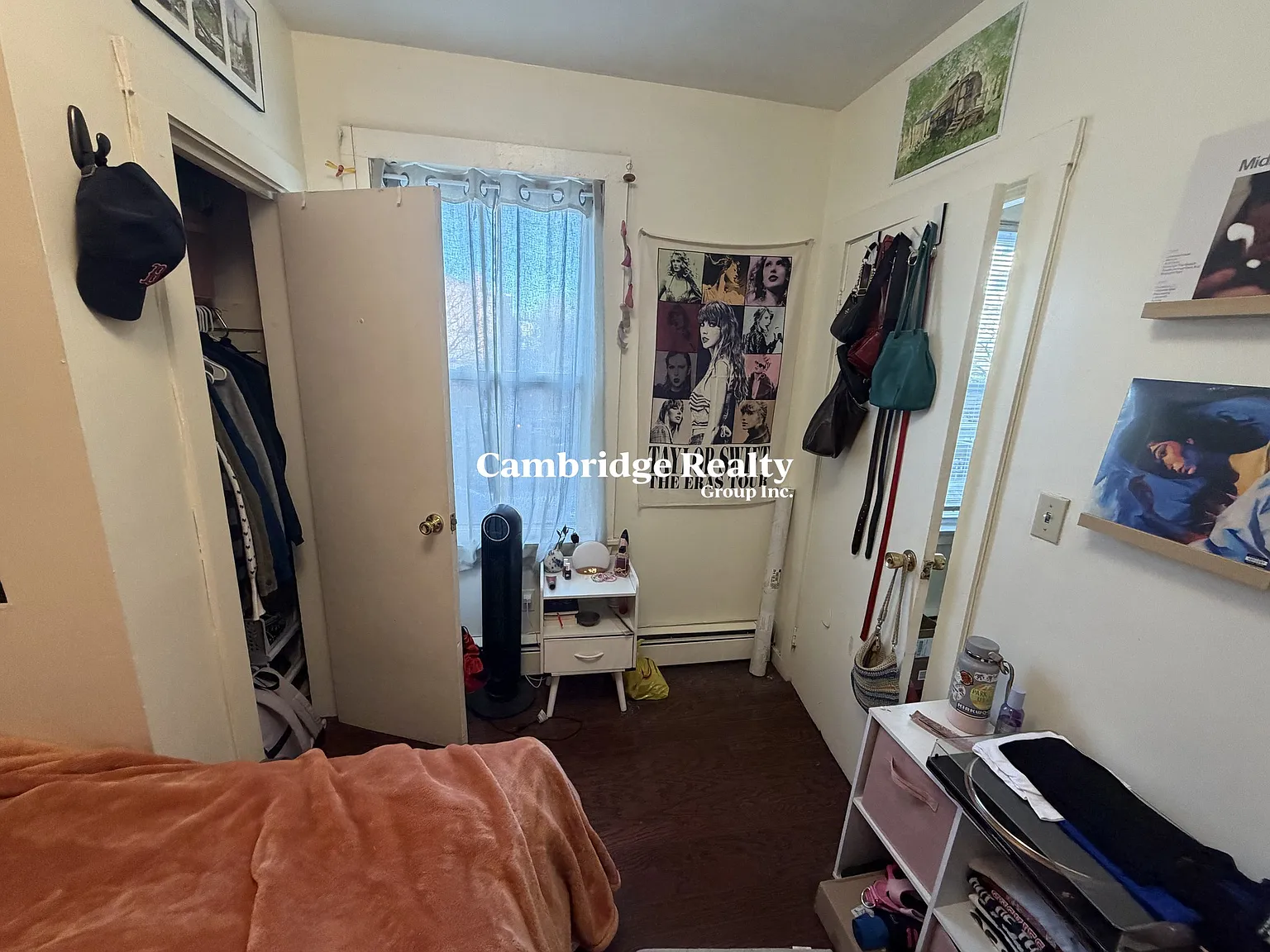 3 bed, 1.0 bath, $4,800 — Photo 4