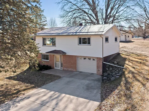 1635 Oak St, Cumberland, WI 54829