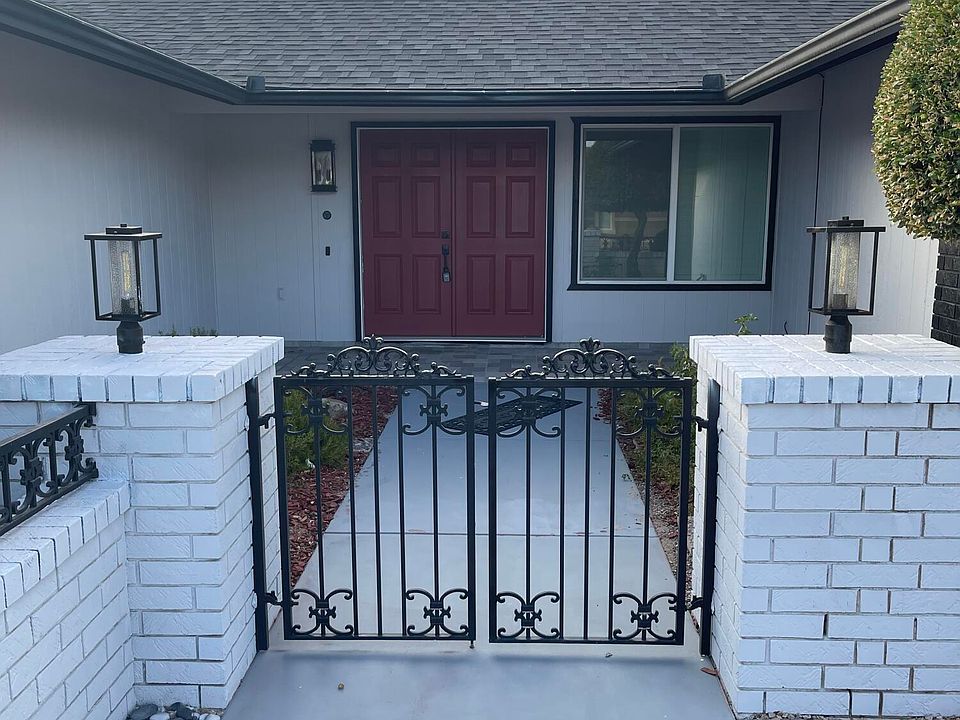 1st image of 12610 W Flagstone Dr