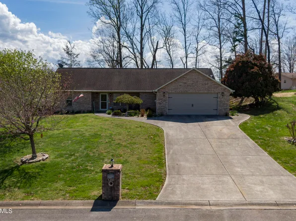 2513 Friar Wood Ln, Sevierville, TN 37876