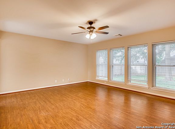 4th image of 2543 Grove Park