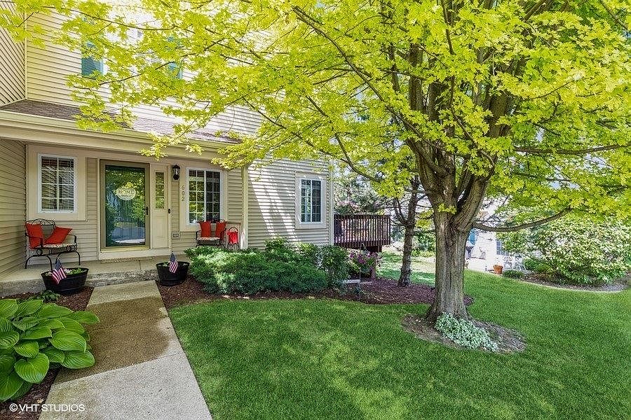 1st image of 602 Fox Ridge Dr