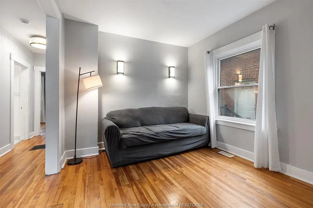 2 bed, 1.5 bath, 1325 sqft, $2,300 — Photo 4