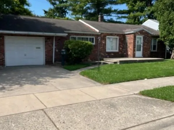 11310 Packard Ave, Warren, MI 48089
