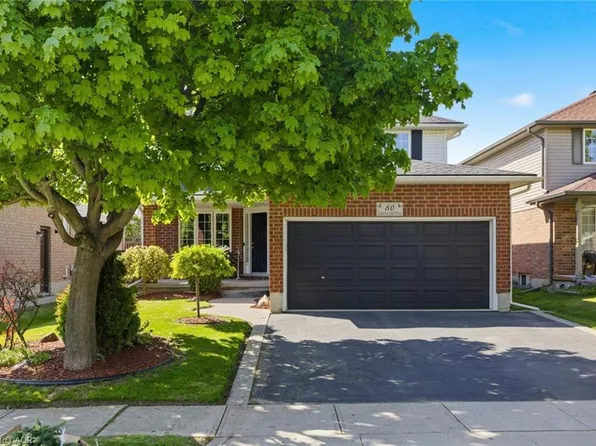 80 Country Club Dr, Cambridge, ON N1T 1Z8