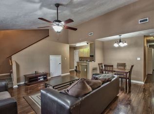 Spacious 3 Bedroom, 3 bath Townhouse!, Tallahassee, FL 32310