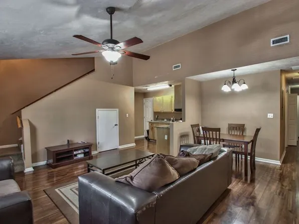 Spacious 3 Bedroom, 3 bath Townhouse!, 640 Eugenia St, Tallahassee, FL 32310