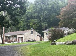 916 Five Points Ln, Newton, NJ 07860