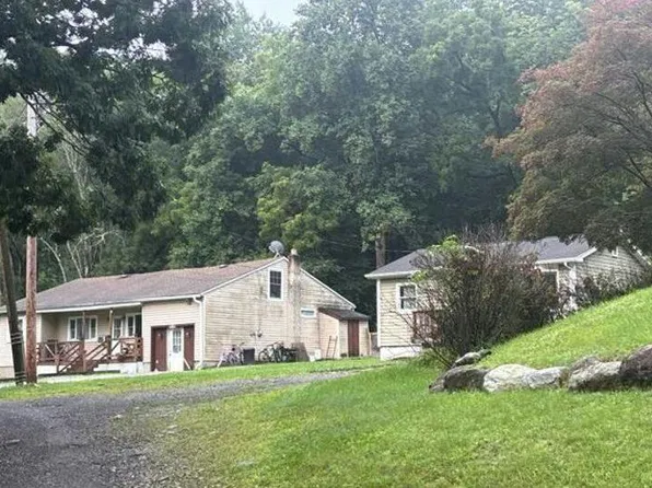 916 Five Points Ln, Newton, NJ 07860