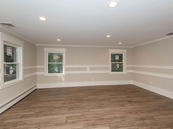 4th image of 28 Blackwell Ln