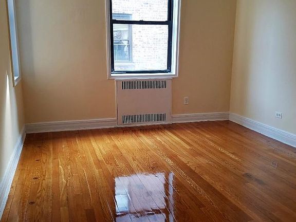 5th image of 8505 Elmhurst Ave APT 1E