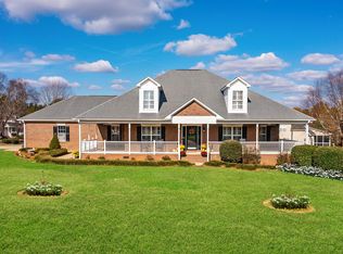 203 N Silver Ridge Dr, Greer, SC 29651