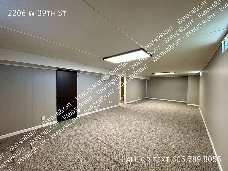 2206 W 39th St — Photo 22