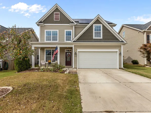 713 Laurel Spring Dr, Fuquay Varina, NC 27526