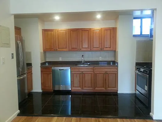 Rented by Rapid Realty Cobble Hill | media 2