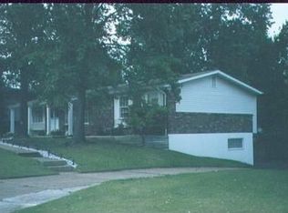 1207 Foxview Ter, Ballwin, MO 63011