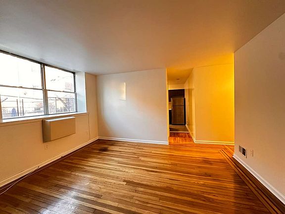 3rd image of 311 Baltic St APT 2C