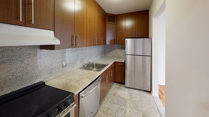 Rented by AZ REALTY NYC LLC | media 13