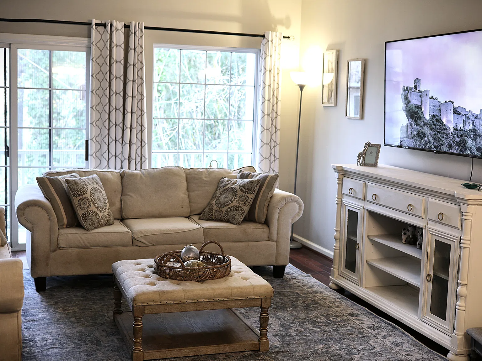 3 bed, 1572 sqft, $3,700 — Photo 3