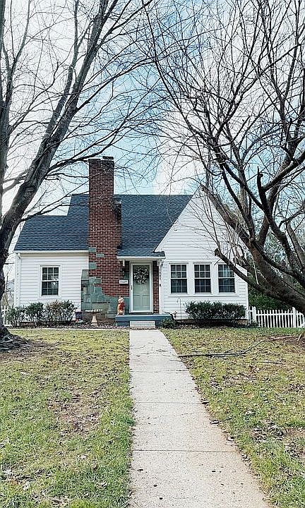 1st image of 1007 Westview Dr