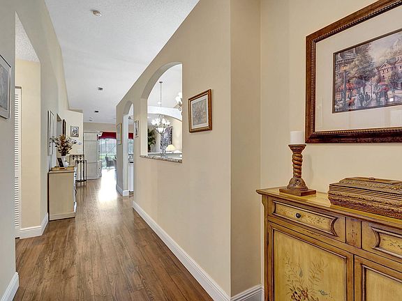 5th image of 9418 Bridgeport Drive