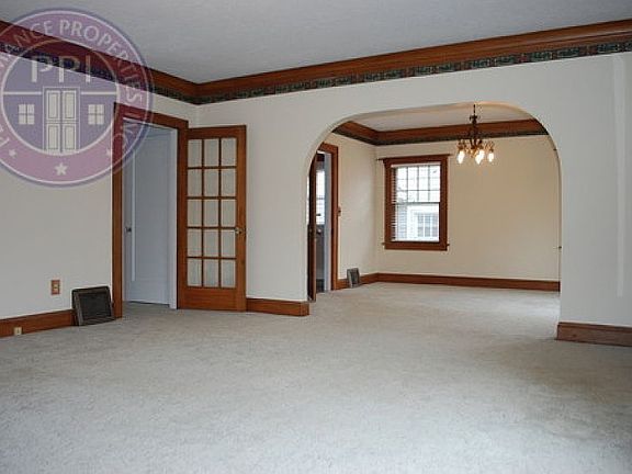 4th image of 3023 NE 14th Ave
