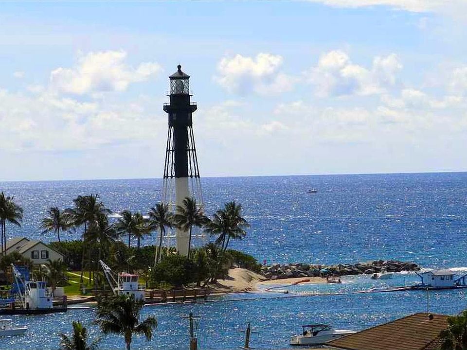 The Original LIghthouse at Lighthouse Point