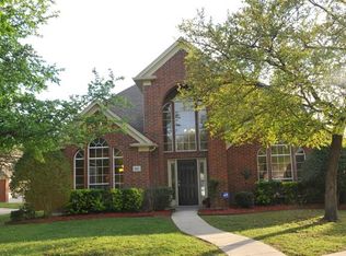 211 Victory Ct, Irving, TX 75063