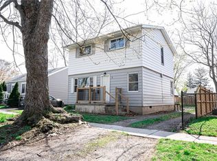3 Longfellow Ave, Saint Catharines, ON L2R 6N3