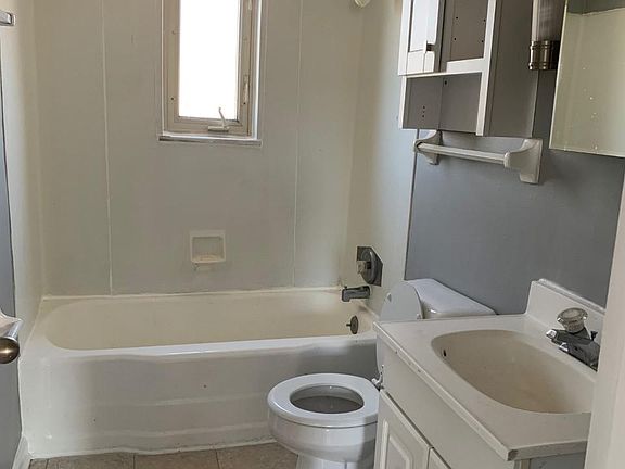 2nd image of 1225 King Ave APT 1B