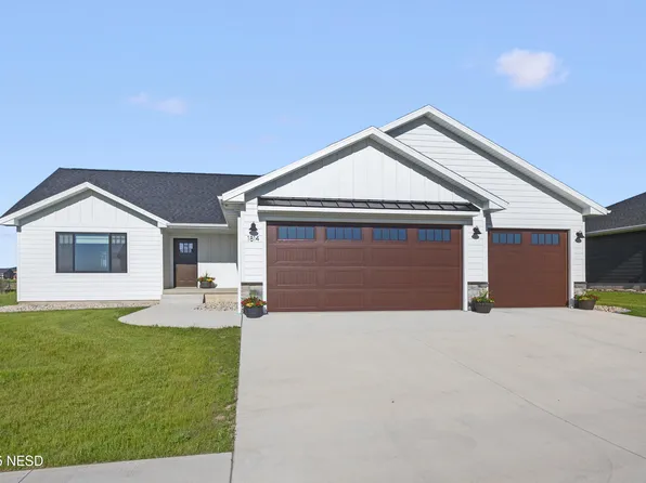 1814 Grant Dr NW, Watertown, SD 57201