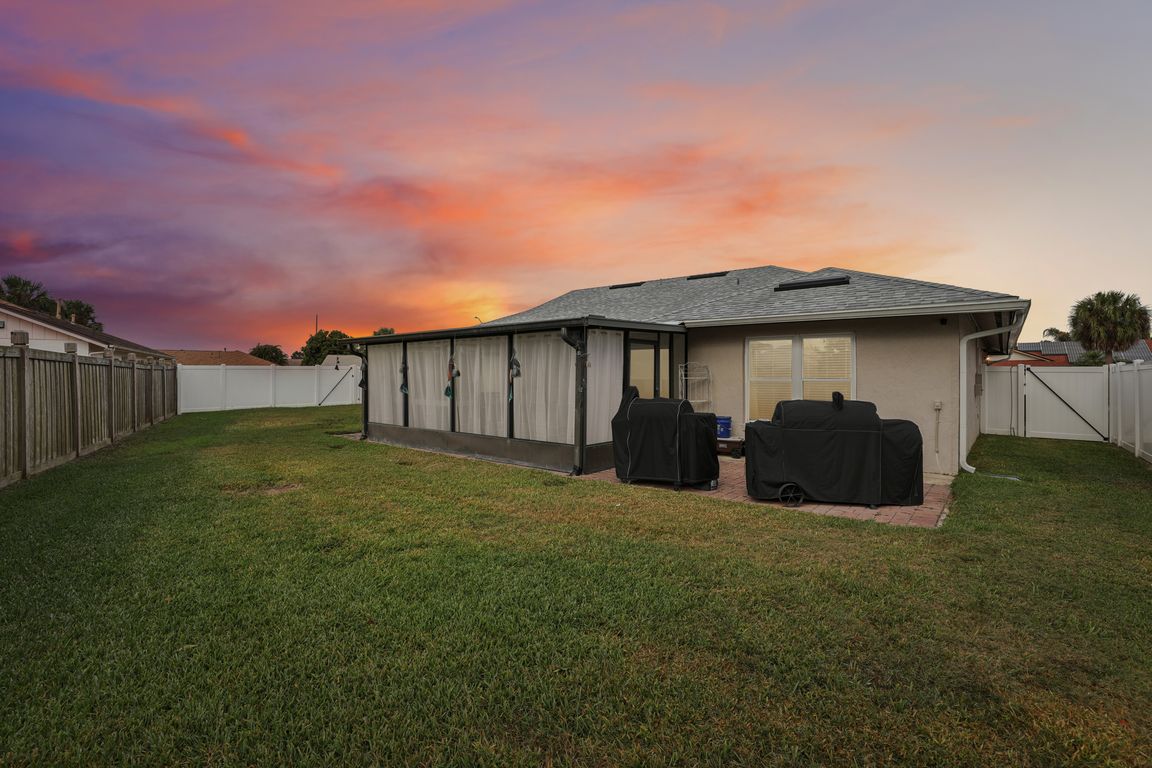 next background image