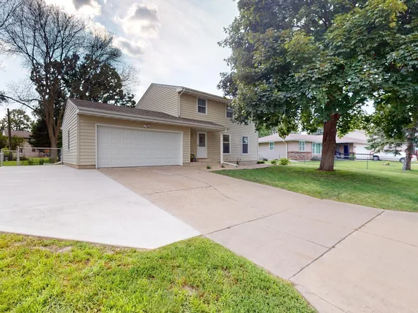 810 S Garfield Ave, Mason City, IA 50401