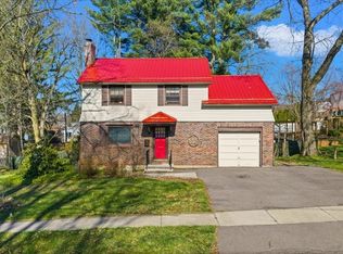 301 Edgewood Rd, Vestal, NY